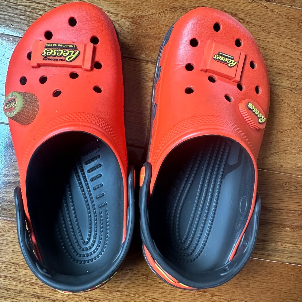 Hershey’s Boys Crocs